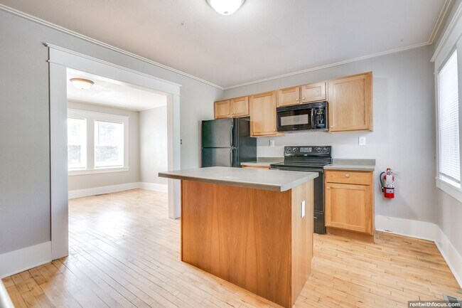 Foto del interior - 1202-1318 Summit Ave.