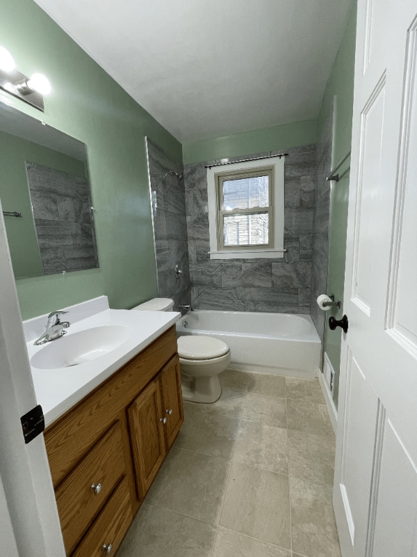 Building Photo - 1025 Mayfair Dr