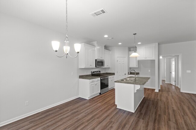 Foto del edificio - 600 Chapelwood Dr