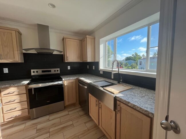 Building Photo - 118 Leopard Ln