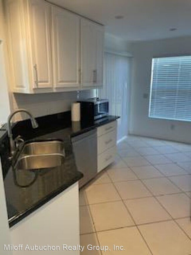 Building Photo - 3 br, 2 bath House - 4124 SW 20th Ave.