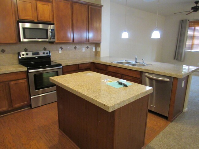 Foto del edificio - Immaculate Upscale Townhome in fantastic location in Arvada