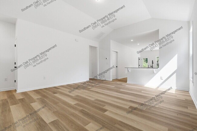 Foto del edificio - 209 Poplar Ln