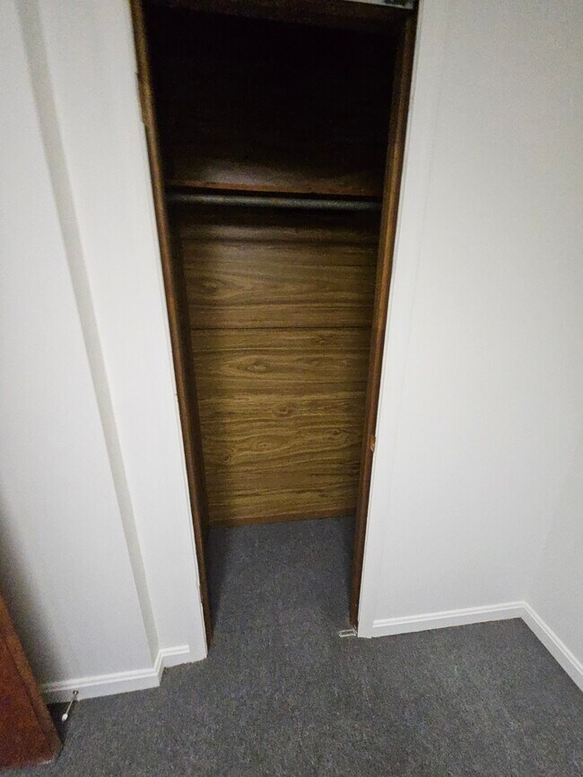 Foto del edificio - 145 Quailwood Pky