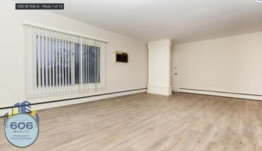Building Photo - 5565 W 95th St