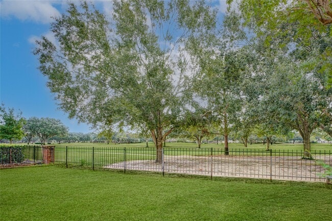 Building Photo - 21519 San Marino Dr