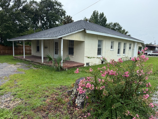 Building Photo - 2105 Wilkerson St