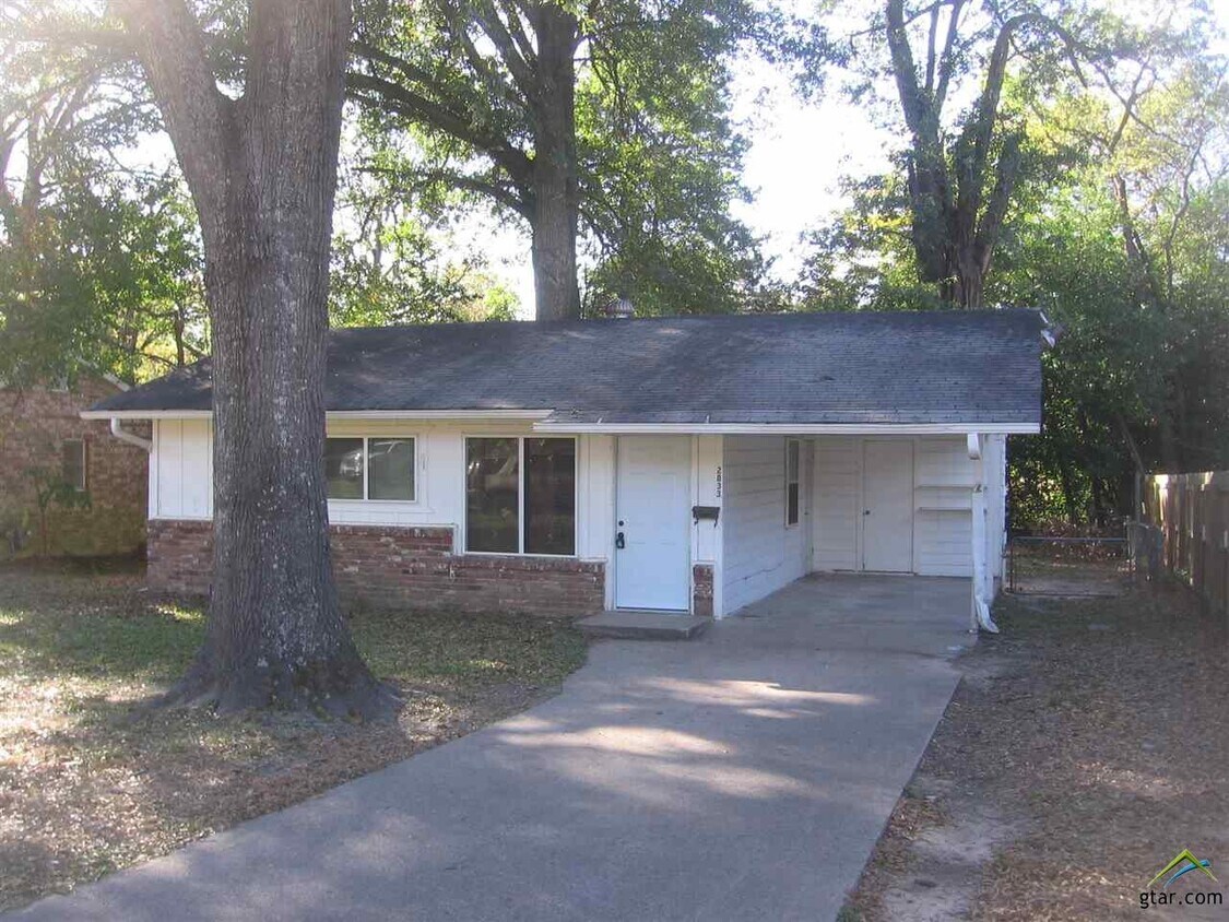 Primary Photo - 2833 Crestview Ave