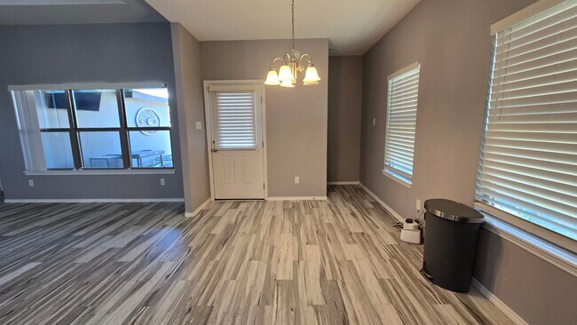 Building Photo - 2708 Taurus Ln