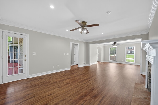 Foto del edificio - 3760 Peachbluff Ct