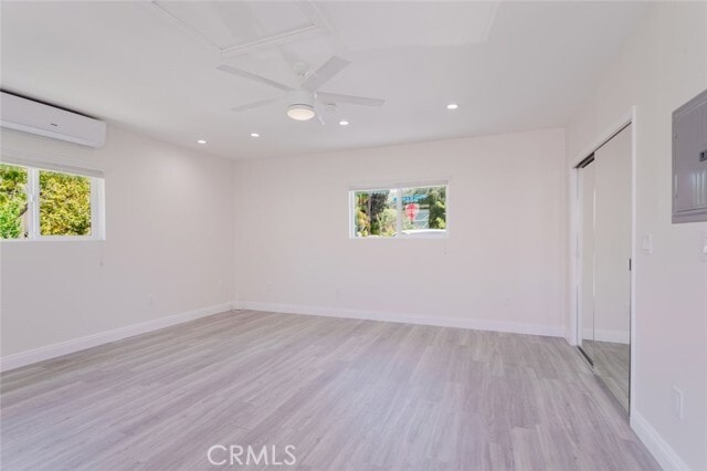 Building Photo - 4207 Canoga Dr