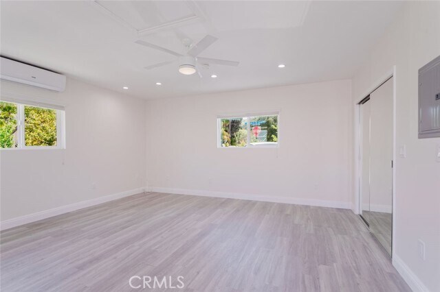 Foto del edificio - 4207 Canoga Dr