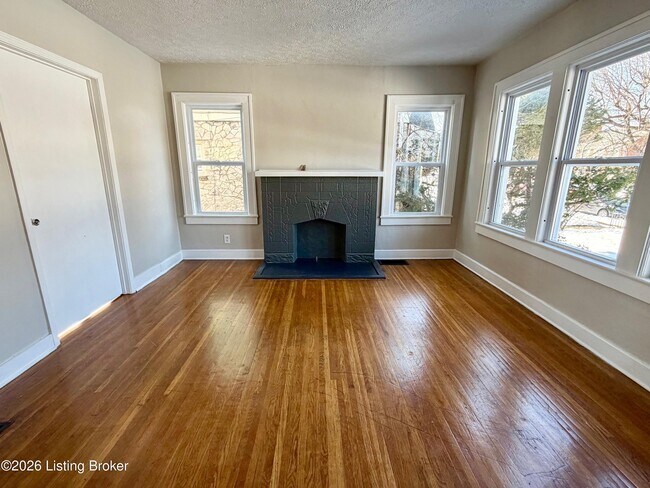 Foto del edificio - 729 S 39th St