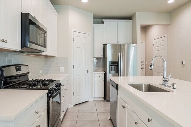 Foto del edificio - 5306 Golden Canary Ln