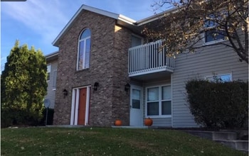 Building Photo - 831 Weslyn Ct