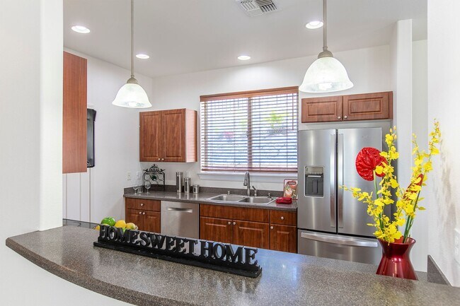 Building Photo - Pet Friendly SOLAR Energy Single Family Ho...