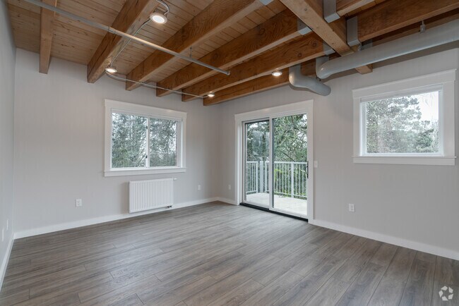 3 habitaciones, 2 baños, 130 metros cuadrados, sala de estar - 6960 SW Canyon Rd