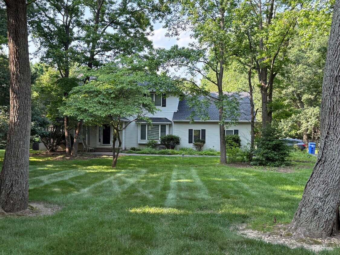 Foto principal - 166 Dugan Ln