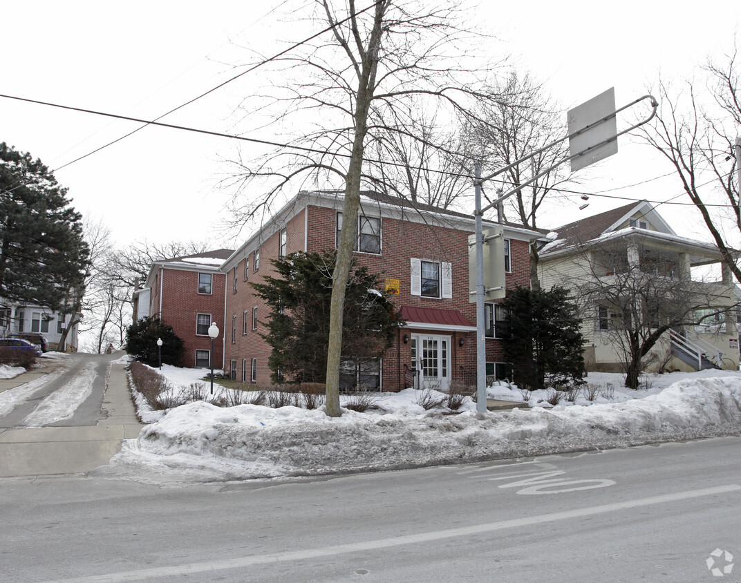 Building Photo - 411-413 W Wilson St