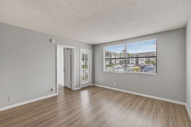 Building Photo - ONE BEDROOM ONE BATHROOM! WATERFRONT COMMU...