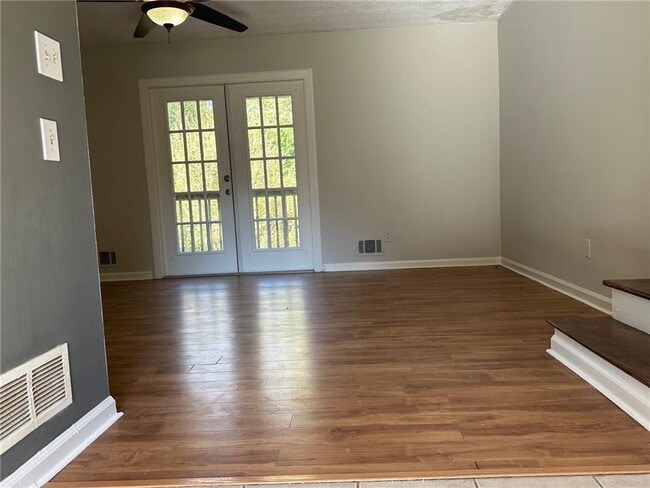 Building Photo - 3116 Sumac Dr