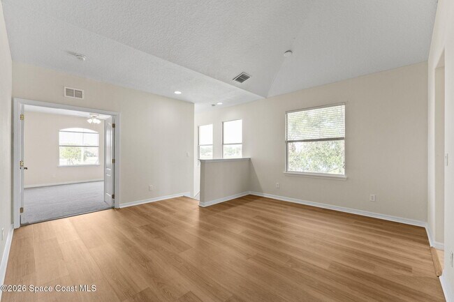 Building Photo - 907 Ocaso Ln