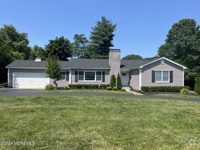22 Robin Rd
