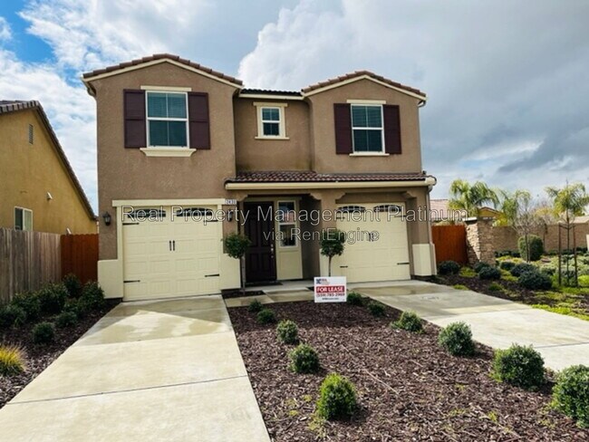 Foto del edificio - 2430 Lombard Ln