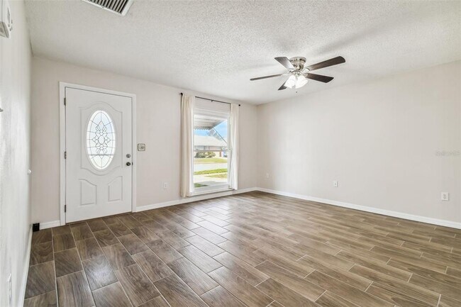 Building Photo - 7708 Antioch Dr