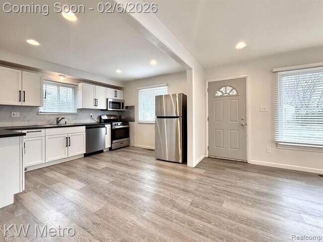 Foto del edificio - 13231 Albany St