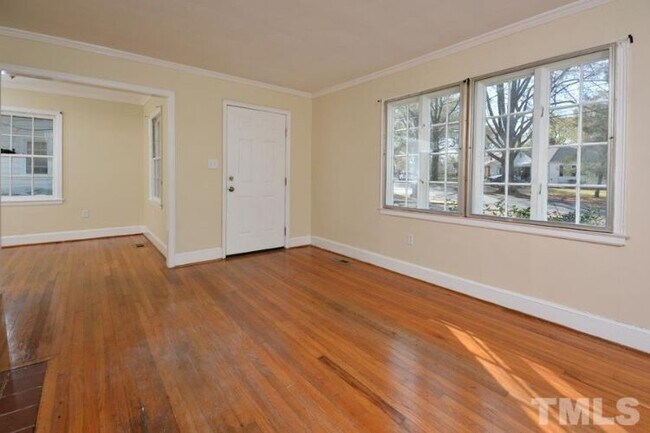Building Photo - 1817 Hillcrest Dr