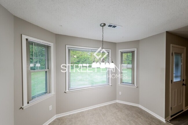 Foto del edificio - Charming 3 Bedroom in Huntsville!