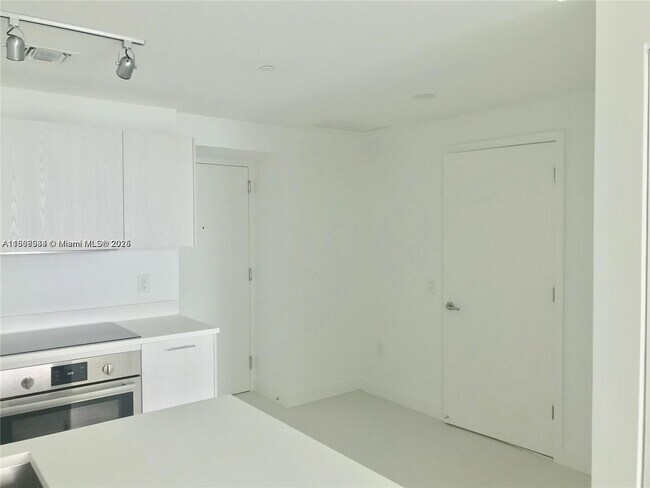 Foto del edificio - 501 NE 31st St