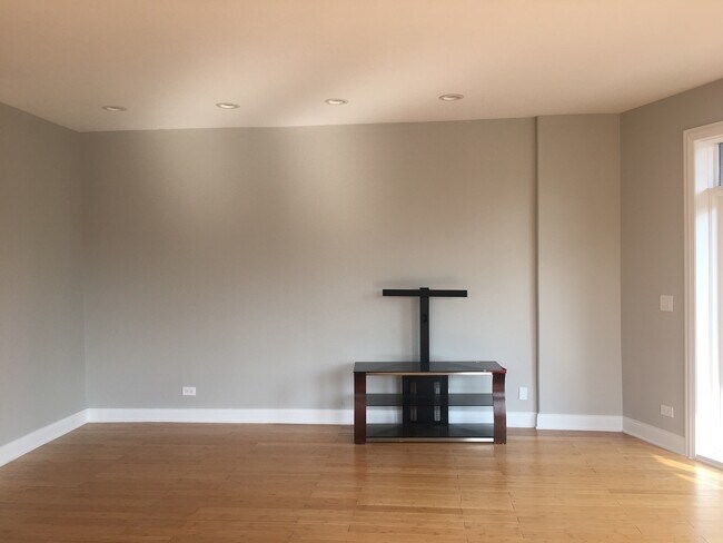 Foto del edificio - 4158 S Western Ave