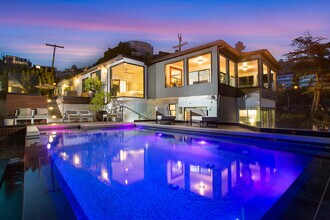 Building Photo - 1733 Sunset Plaza Dr