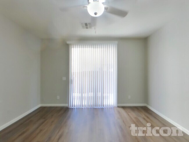 Foto del edificio - 4360 E Carla Vista Dr