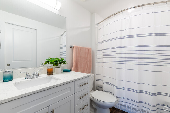 3HAB, 2BA - 1048SF Cuarto de baño 1 - Bighorn Landing