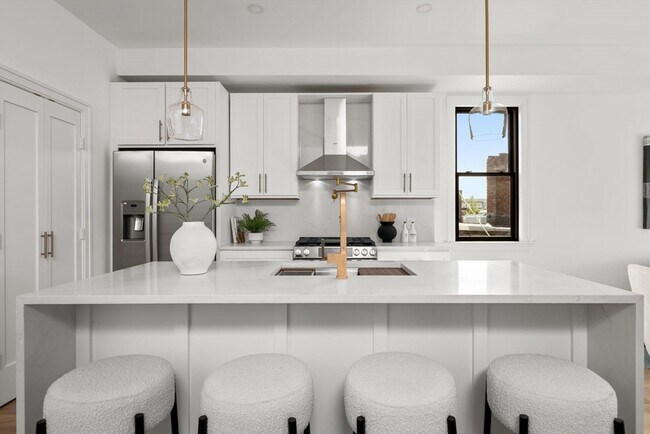 Foto del edificio - 100 Bennington St