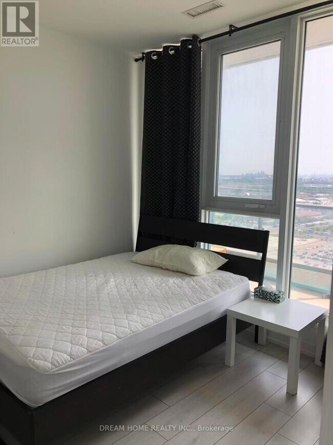 Building Photo - 2805 - 898 PORTGAGE PARKWAY