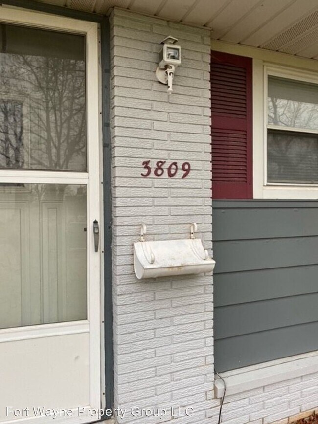 Building Photo - 3 br, 1.5 bath House - 3809 Hastings Drive