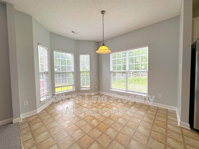 Building Photo - 7520 Plumcrest Ln