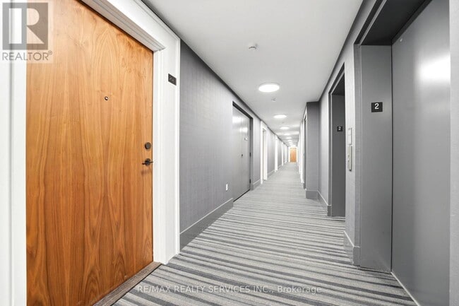 Building Photo - 10 Lagerfeld Dr