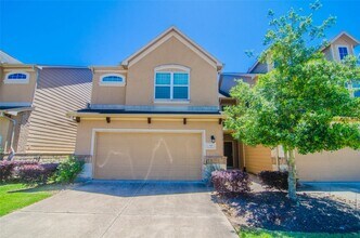 Building Photo - 3939 Calgary Cir