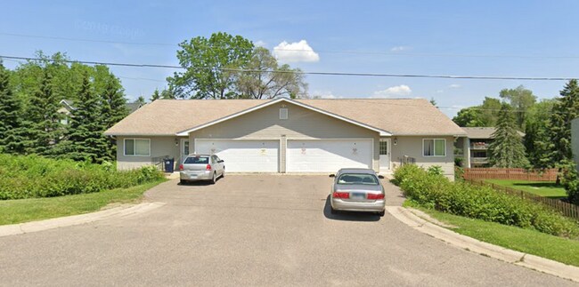 Building Photo - 1140 Greenvale Ave W
