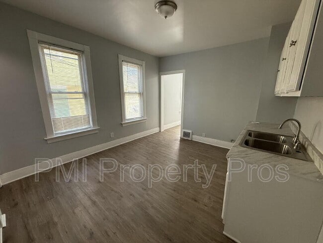 Building Photo - 3278 N 17th St