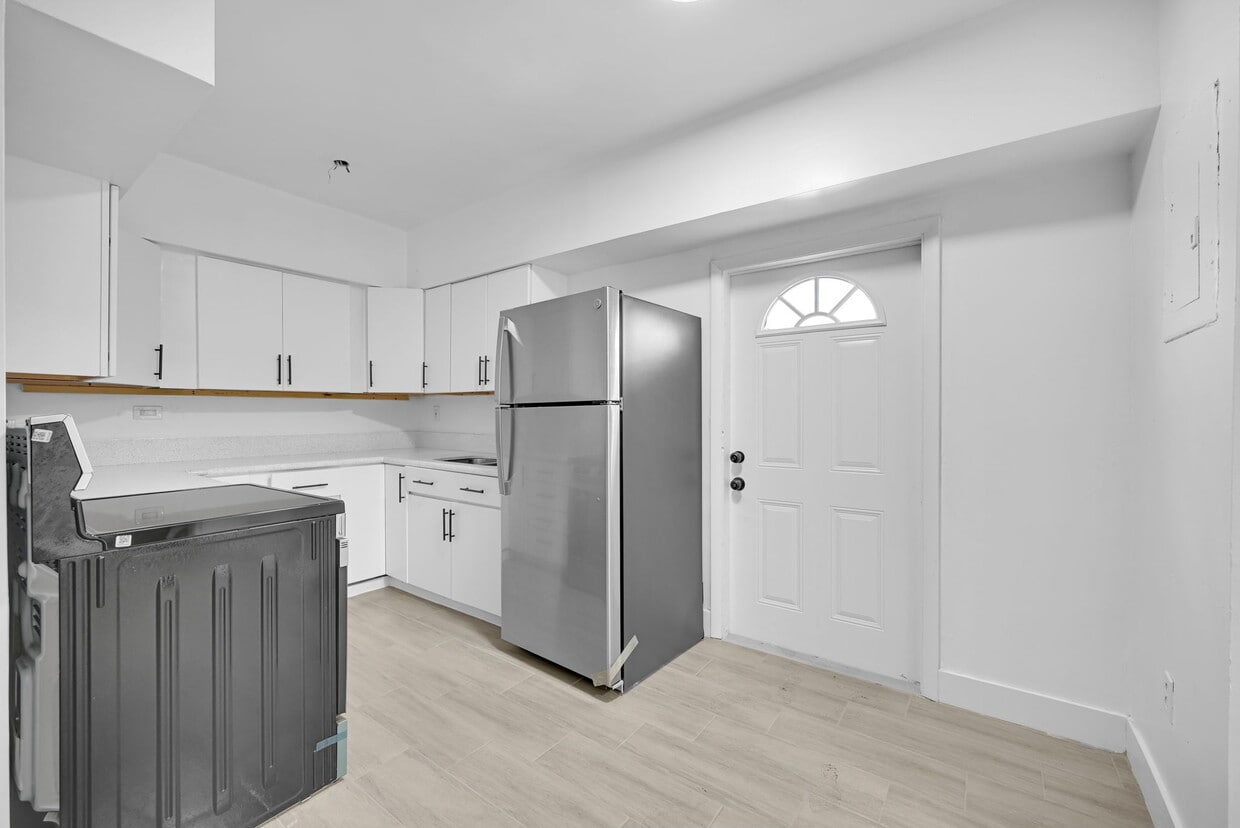 Photo - 1391 NW 102nd St (Miami, FL)