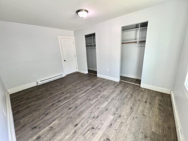 Building Photo - 1294 US-1 Apt E