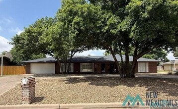 Building Photo - 1808 Avondale Blvd