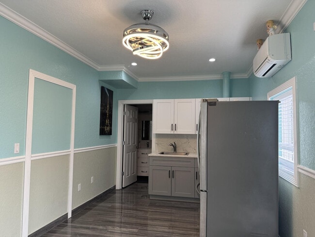 Foto del edificio - 240 NE 27th St