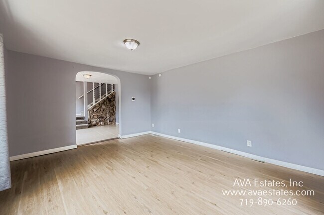 Foto del edificio - 1739 E 5th St